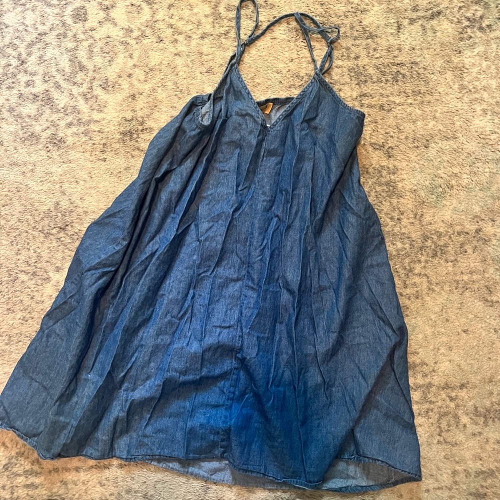 FLOWY BREATHABLE DENIM DRESS